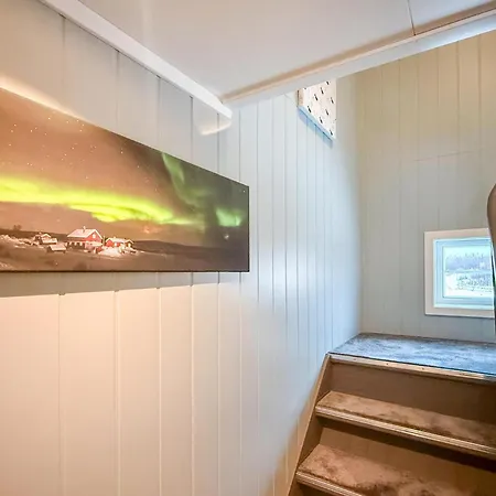 4 Bedroom Awesome Home In Indre Billefjord 펜션